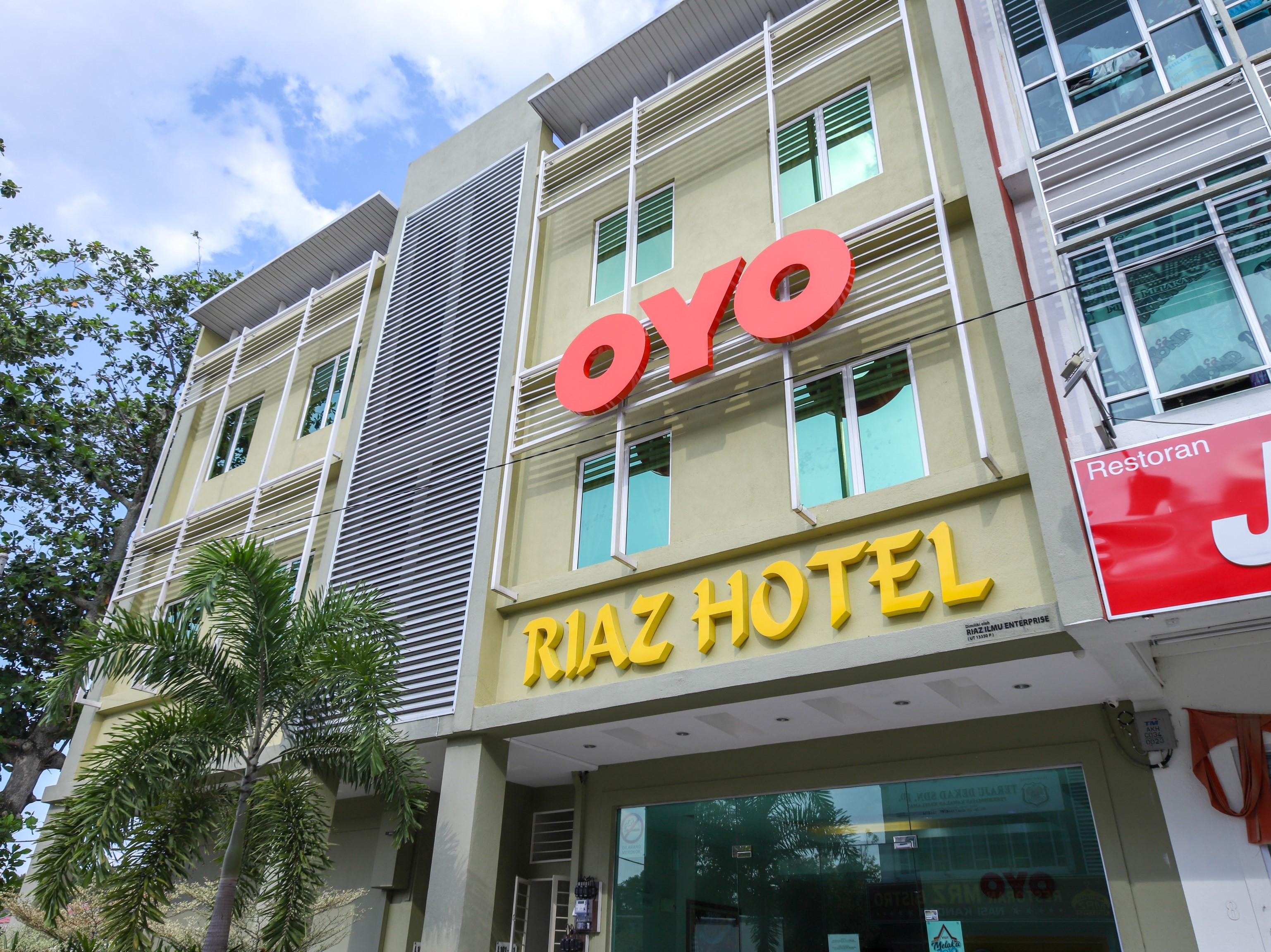 Oyo 89839 Riaz Hotel Malacca Exterior photo