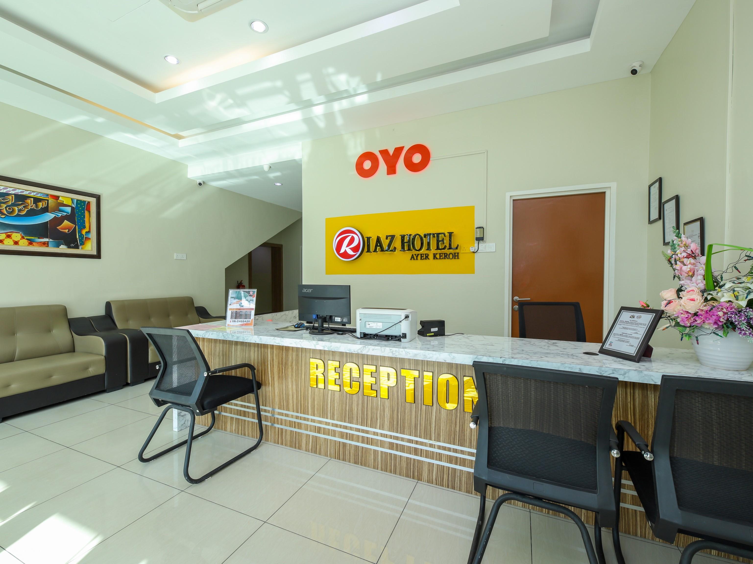 Oyo 89839 Riaz Hotel Malacca Exterior photo